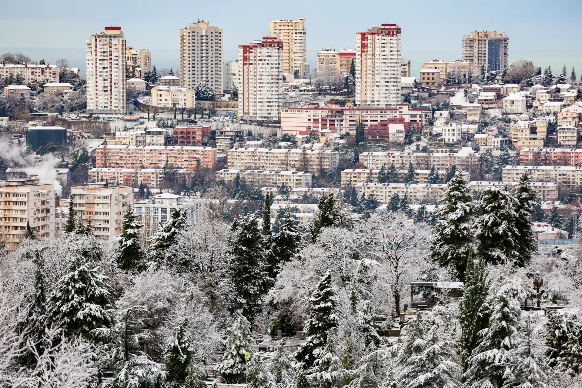 Краснодарский край. Сочи. Вид на город.