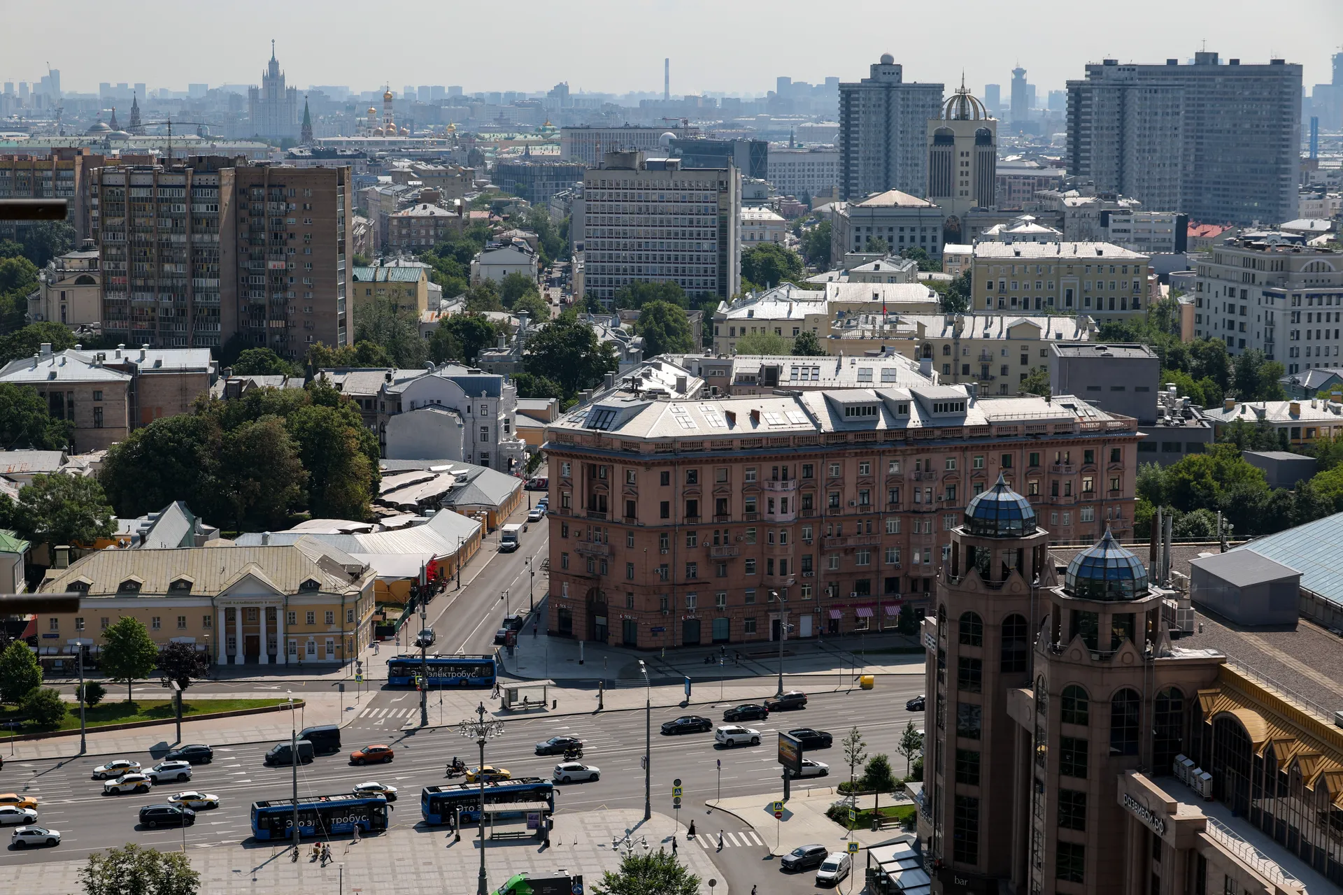 Москва. Вид сверху на Садовое кольцо