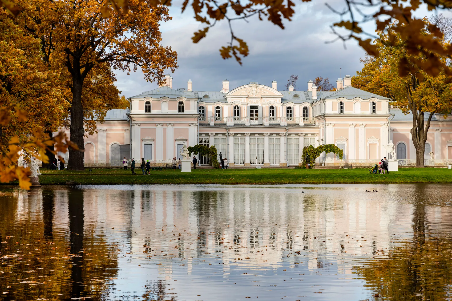 Санкт-Петербург. Здание Китайского дворца на территории дворцово-паркового ансамбля «Ораниенбаум»