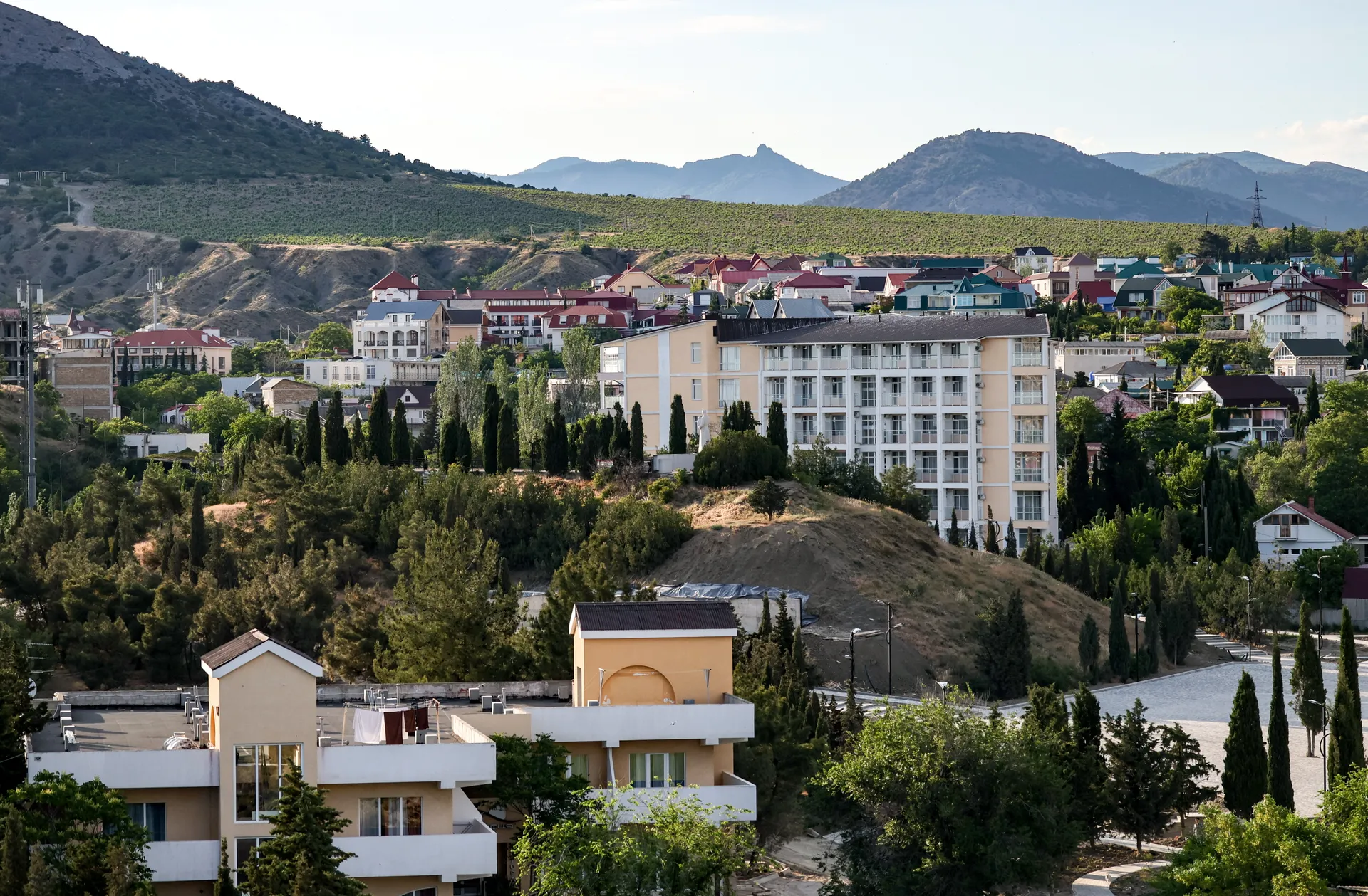 Россия. Республика Крым. Судак. Вид на город.