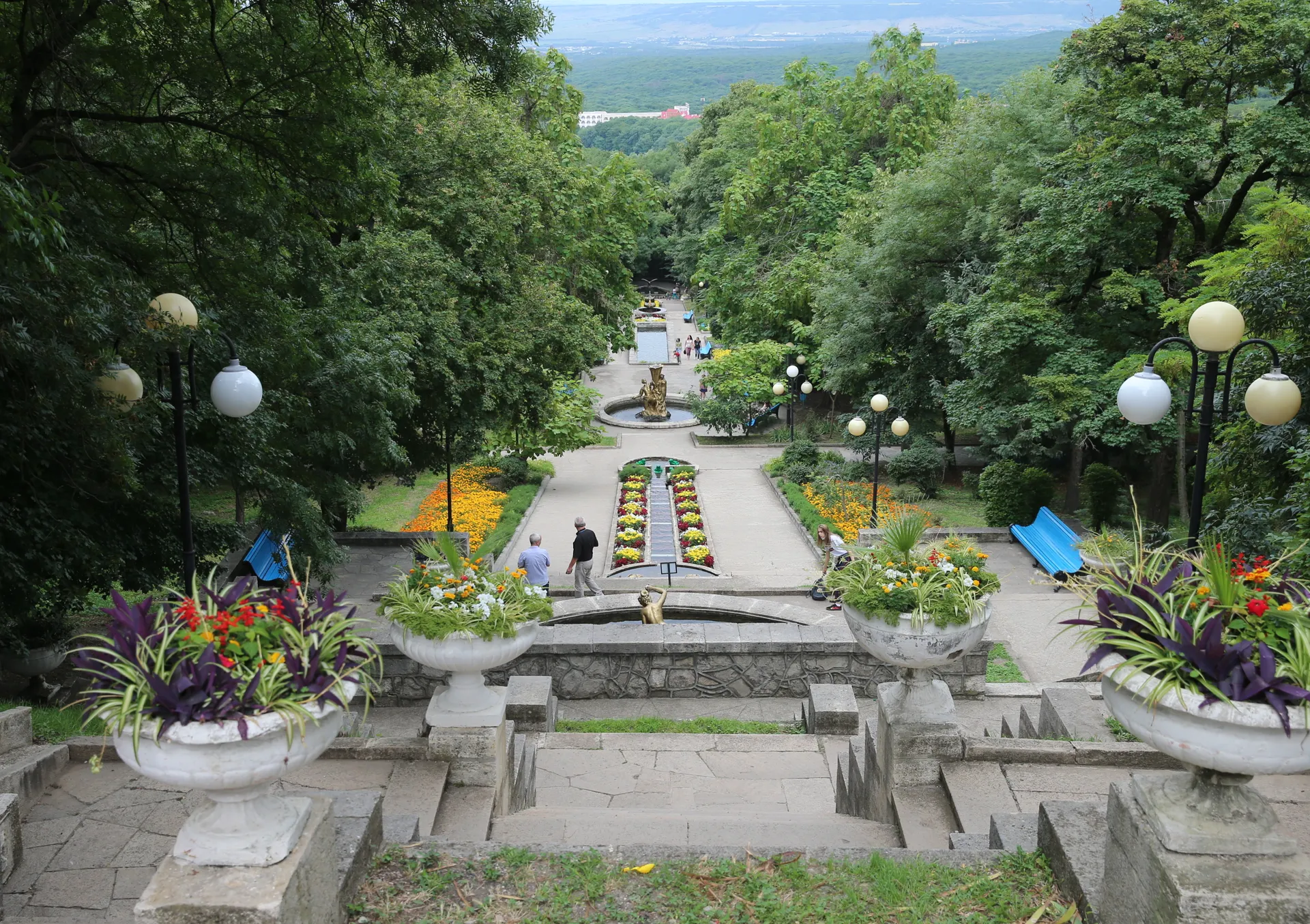 Железноводск. Каскадная лестница на территории у дворца эмира Бухарского