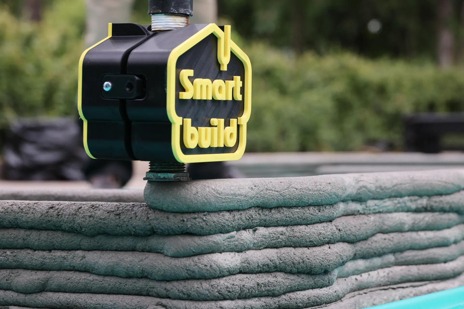 3D-принтер печатает архитектурные элементы из бетона