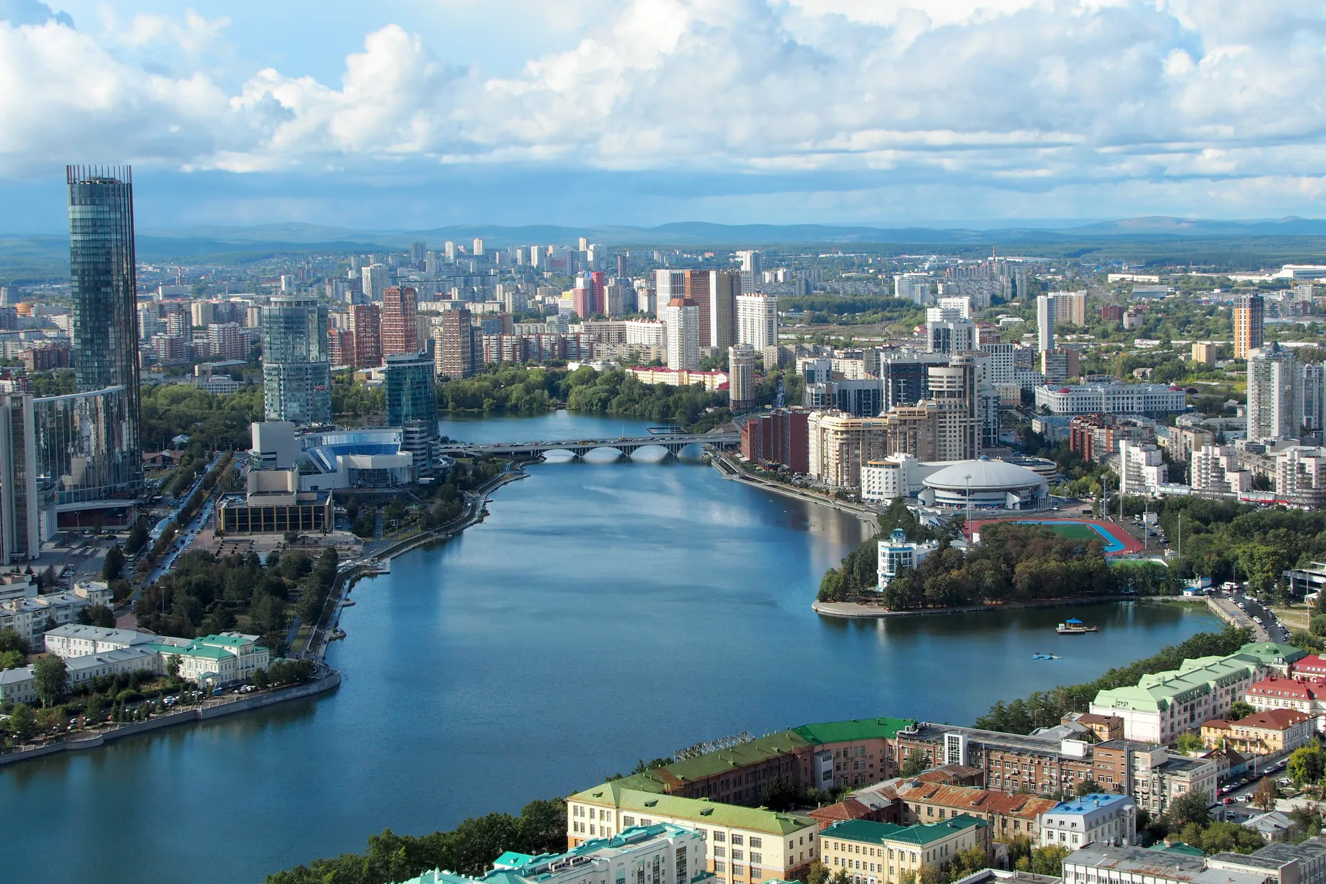 Екатеринбург. Вид на город со смотровой площадки высотного здания «Высоцкий»