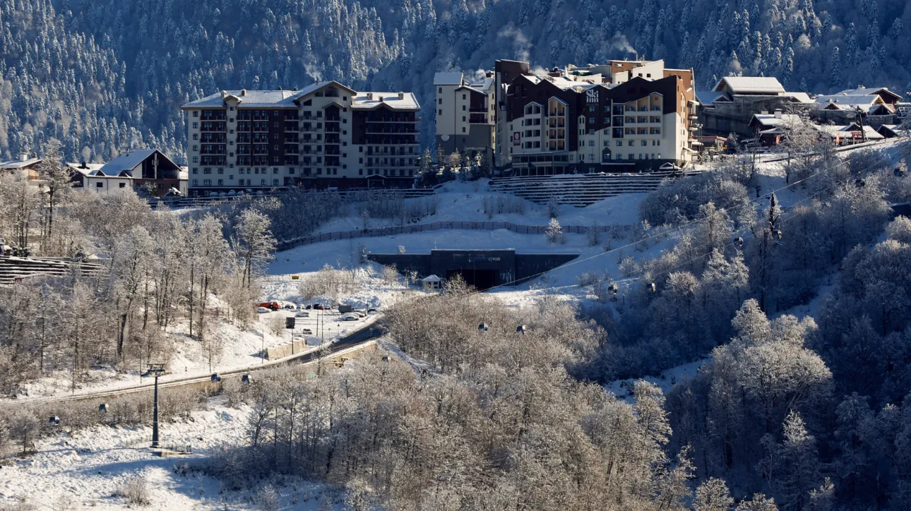 Краснодарский край. Сочи. Вид на олимпийскую деревню горного курорта «Роза Хутор».