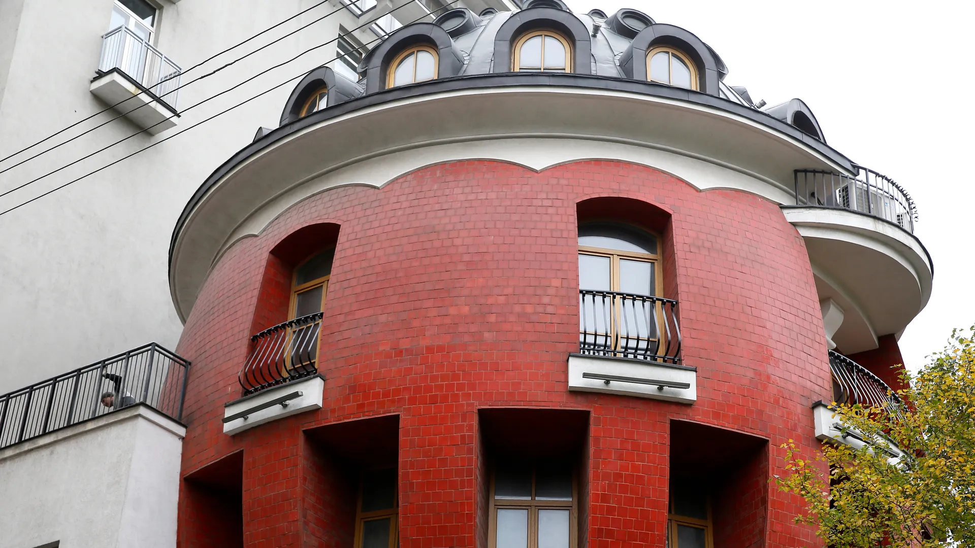 Дом-яйцо в Москве