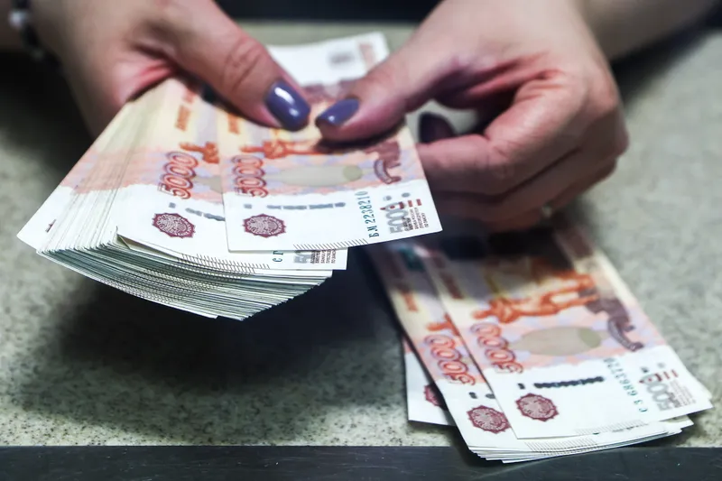 Инвестиции госкомпаний в недвижимость упали почти втрое в 2025 году_5870