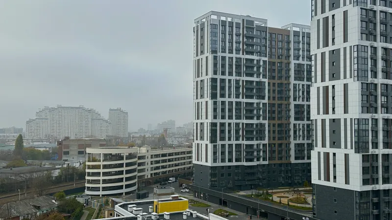 Количество сделок с новостройками в Краснодаре снизилось на 26,7% с начала года_4934